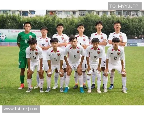 在上海足球场与足球明星亲密接触的难忘时刻