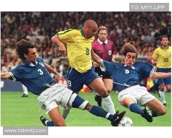 历史上最伟大的足球明星盘点他们的传奇成就与影响力